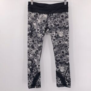 Lululemon Run Inspire II Flowabunga Luxtreme Crops‎ Black & White Floral Sz 4